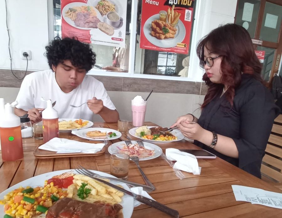 kriminaltobat's tweet photo. bf's mom took this #ijbol #badog https://t.co/QIhfqRm4P1