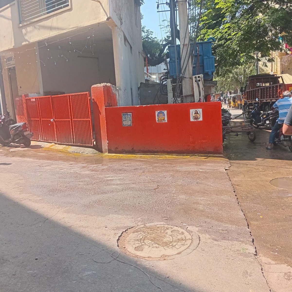 murugesan999's tweet photo. Great thanks to ⁦@CommissionrGHMC⁩ ⁦@GHMCOnline⁩ ⁦cleared rubbish taken out from transformer yard after prolonged chasing from bottom to top.                           Also thanks to ⁦@seopsecbad⁩  Will give my next assignment shortly to both TGSPDCL and GHMC https://t.co/9OI2WXI1Ub