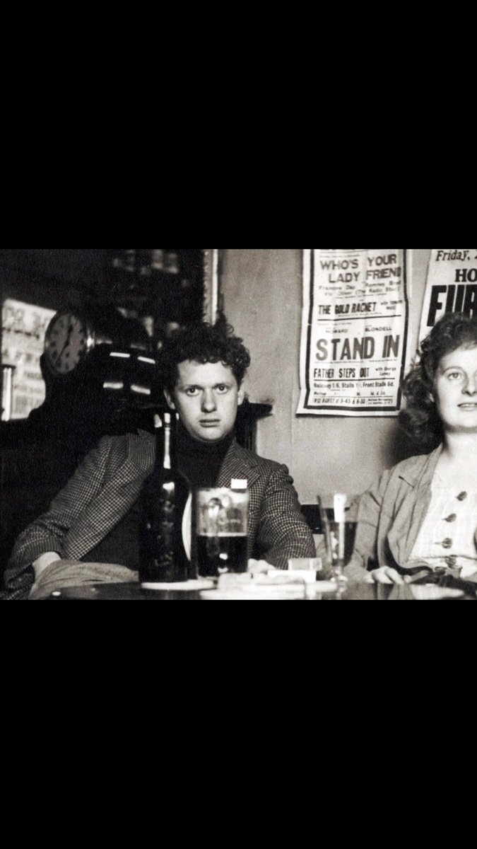 kennylanglea's tweet image. Remembering Dylan Thomas. Passed away this day in 1953. Welsh poet and writer. He acquired a reputation, which he encouraged, as a &quot;roistering, drunken and doomed poet&quot; #DylanThomas 🏴󠁧󠁢󠁷󠁬󠁳󠁿 📖