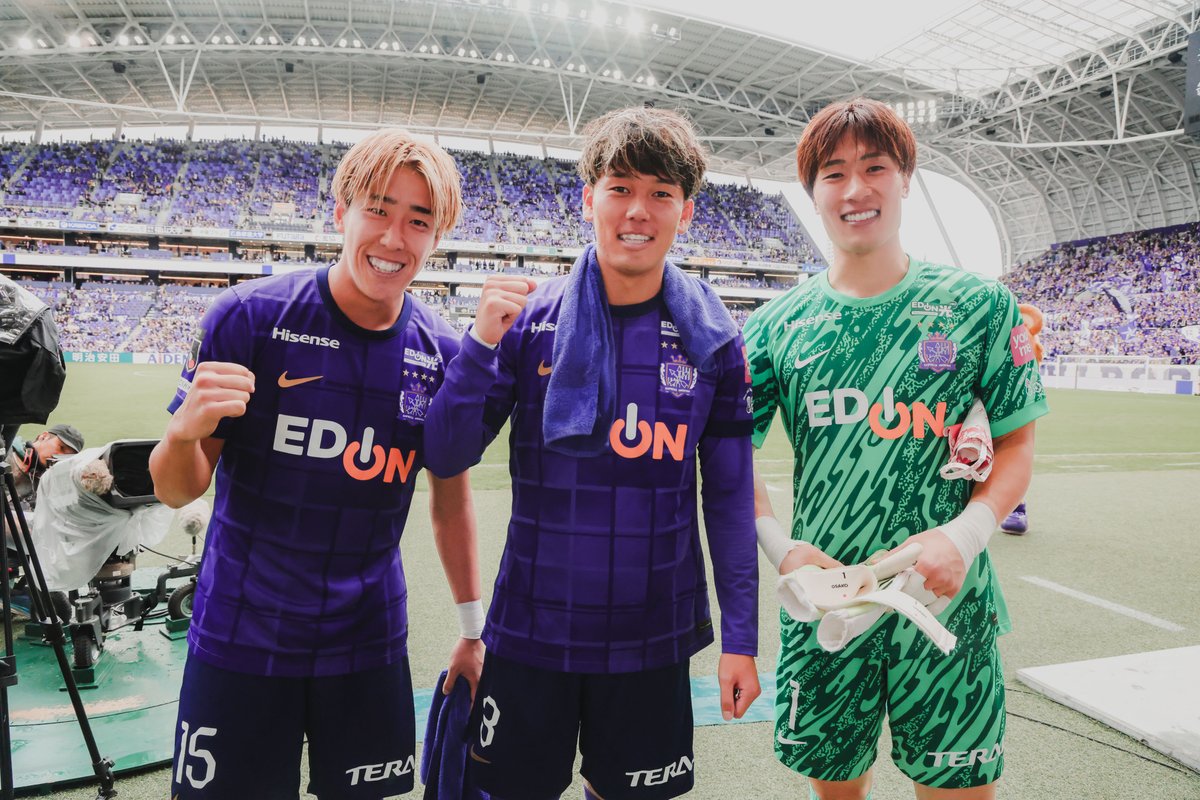 超ぶちあつ SMILE SHOT😆📸 試合後の笑顔をお届け🏹 #sanfrecce #J