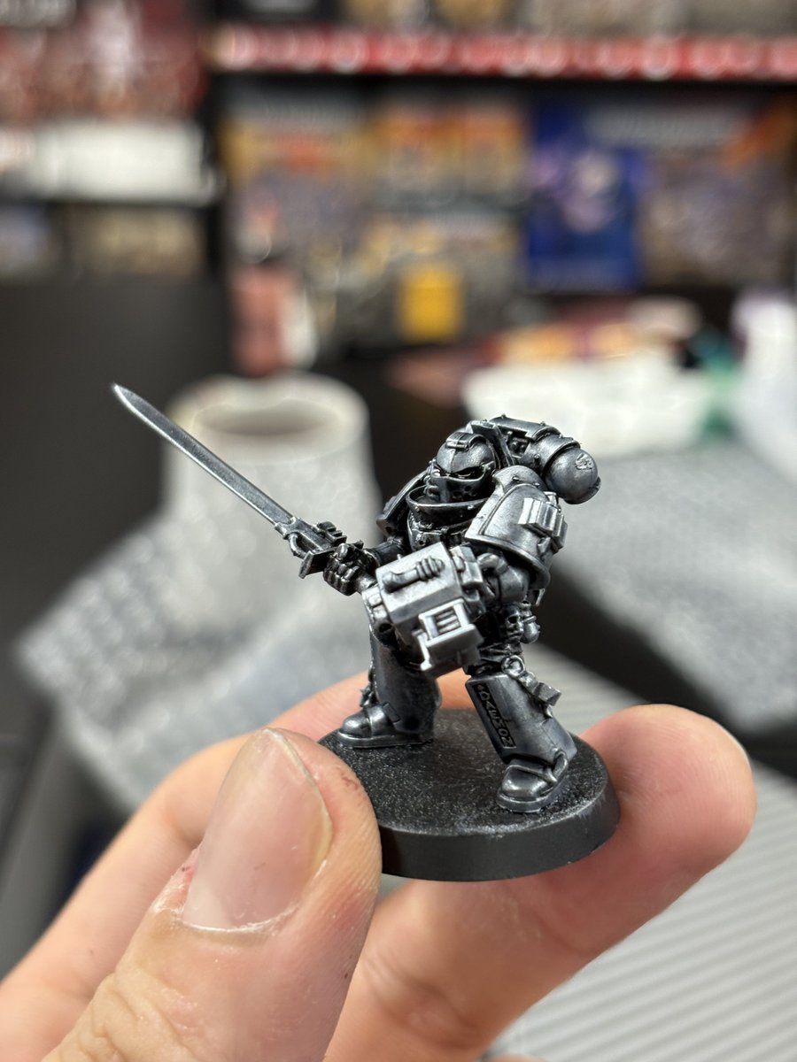 rudy_tablegame's tweet image. 続いてドラッケンホフナイト。
さらに青みマシマシ。