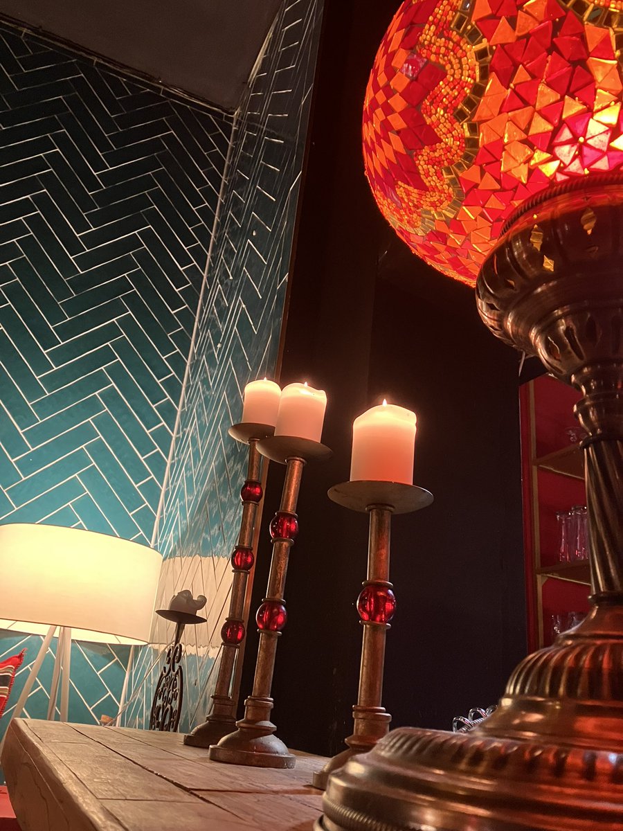 Guten Morgen, Welt!
Gestern Abend waren wir mit meinem Patenkind verabredet - in einem tollen Restaurant mit afghanischer Küche. Auf dem Weg haben wir uns den renaturierten Teich an der Oper angesehen. 🥰
Es war ein wunderschöner Abend 😍
Habt alle einen ganz tollen Sonntag😘😘😘