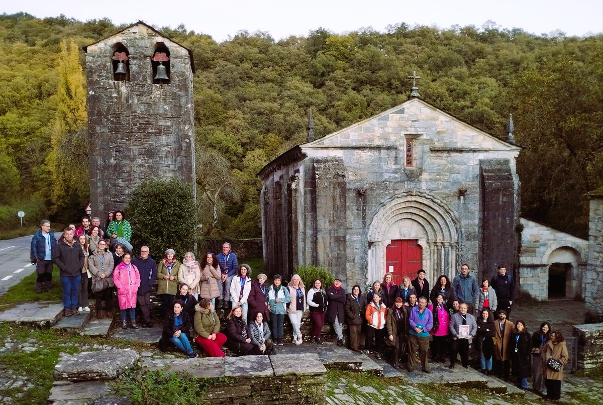 O roteiro Á. Fole polas terras do Courel resultou unha xornada emocionante na compaña do secretario do CAFI Carlos Rdez do e o quirogués Ramón Vila Anca. Emocionante compartir con tantos colegas a visita aos lugares foleanos de 'Á lus do candil', 'Terra brava' ou 'Pauto do demo'.