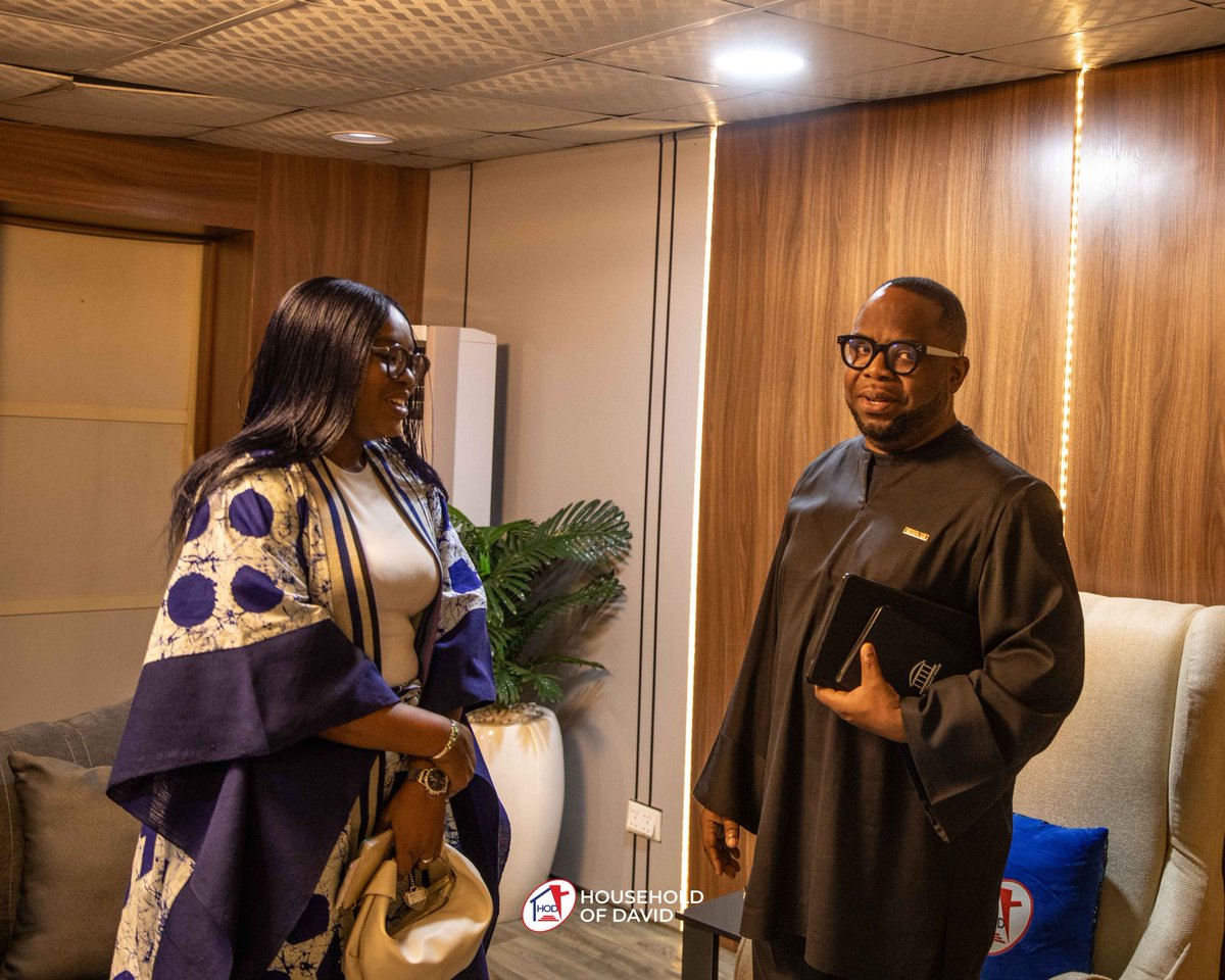 HODChurchNG's tweet image. While the first service was ongoing, we caught on camera Pastor @deleosunmakinde

We are positioned to receive fresh Word of God from God through Him.

#HouseholdofDavid #FirstService #SundayService