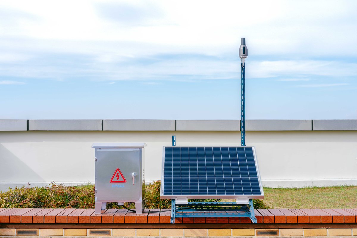 We presented our 𝗣𝗼𝗿𝘁𝗮𝗯𝗹𝗲 𝗚𝗡𝗦𝗦 𝗕𝗮𝘀𝗲 𝗦𝘁𝗮𝘁𝗶𝗼𝗻 prototype at Korea’s largest #PNT conference, IPNT.

✅All-in-one design (receiver, antenna, controller, solar power)
✅Easy to deploy anywhere
✅High performance &amp; sub-centimeter accuracy

#GNSS #BaseStation #RTK