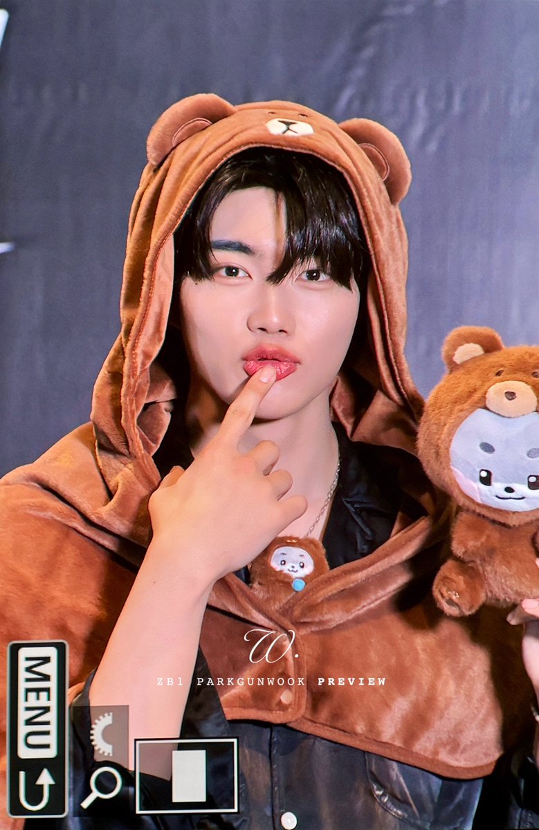 w_gw_0110's tweet photo. 251109 곰니니 🤎🤎🤎🤎🤎🐻

#박건욱 #PARKGUNWOOK #パクゴヌク #제로베이스원 #ZEROBASEONE #ZB1 https://t.co/HV2scbTtc1