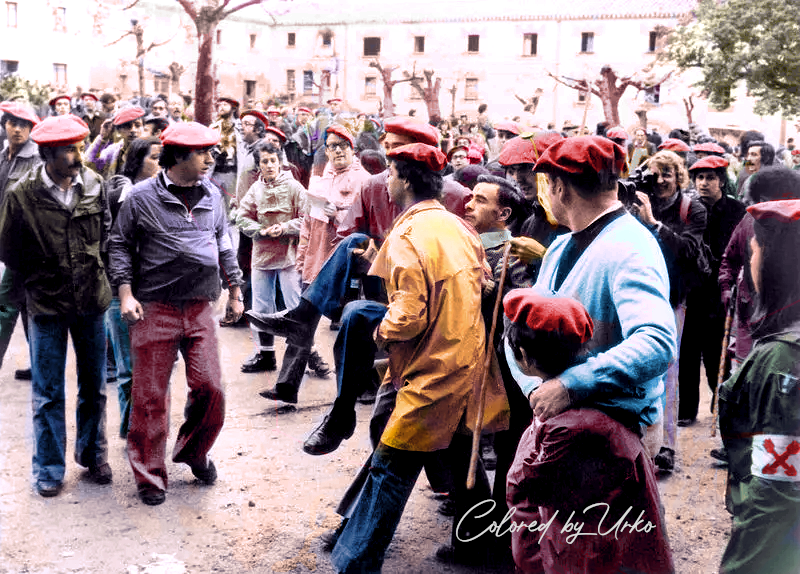 ...de uno u otro trabajo, siempre bienvenido, en el que desde #esfuerzocomún nos centraremos en el lado más humano.
Esperamos que desde nuestro modesto trabajo, elaborado, como no podría ser de otra manera, desde la base, llegar a que conozcas que supuso esa jornada.