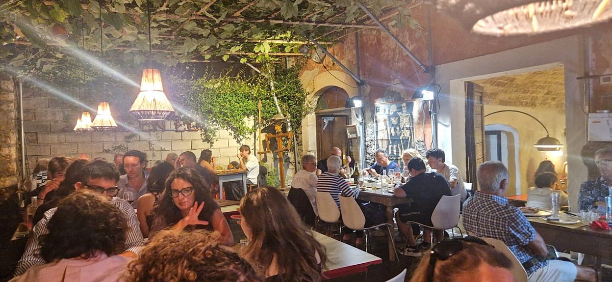 Abruzzo – All’Osteria Futuro di Scurcola Marsicana i sapori antichi si fondono con le biodiversità
#osteriafuturo #scurcola #abruzzo #tradizione #civo #biodiversita #vinodabere 
vinodabere.it/abruzzo-allost…