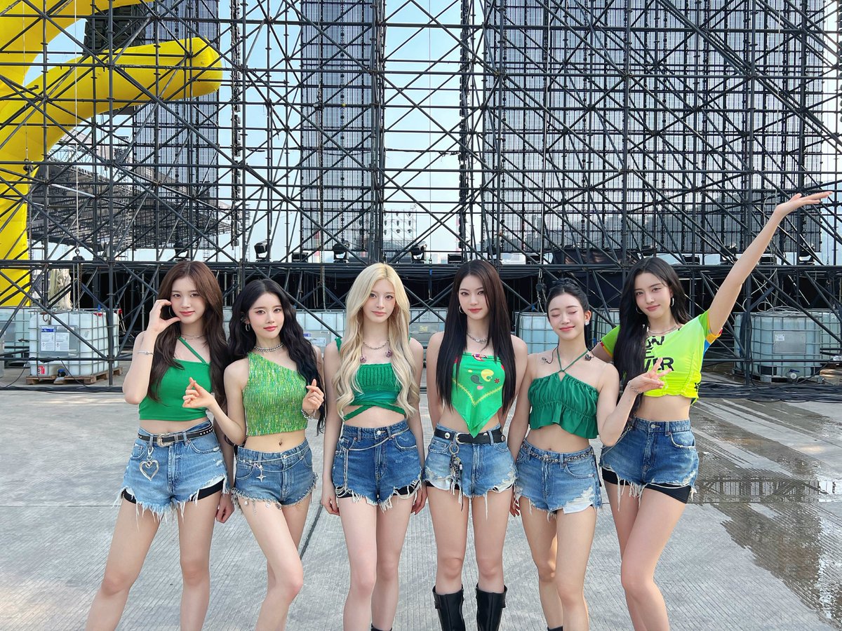 STAYC_official's tweet photo. 251109
WATERBOMB MACAO 2025

#STAYC #스테이씨
#WATERBOMB #WATERBOMBMACAO2025 https://t.co/kPm36TTYP7