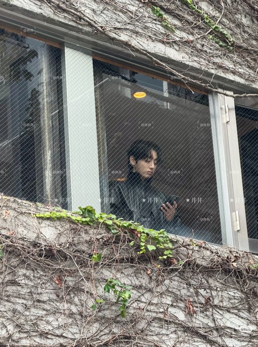 winterkooks's tweet photo. Jungkook was spotted in aoyama at a chrome hearts boutique that also just happens to be 1.5 miles away from yoyogi national stadium where aespa is holding concerts. Looks like he went with Winter on a secret vacation before schedules 🇯🇵
#WINTER #JUNGKOOK #정국 #민정 #winkook https://t.co/1GLhu4hTS9
