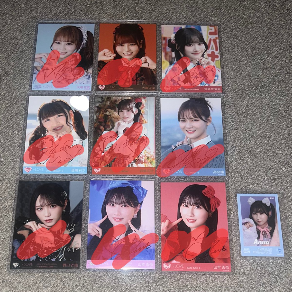 tore_equal_tore's tweet image. イコラブ　生写真　直筆　トレ
【譲】１枚目
【求】髙松直筆(２枚目+猫チュウ&amp;gt;&amp;gt;他種)

野口は宝石ヨリ含むトレ最優先(1:1不可)
ラブソング大場は高めに見ております。
ヒキとの1:1が難しい箇所もあります。
黒衣装ヨリは野口以外とのトレ可能でしたら希望しております。