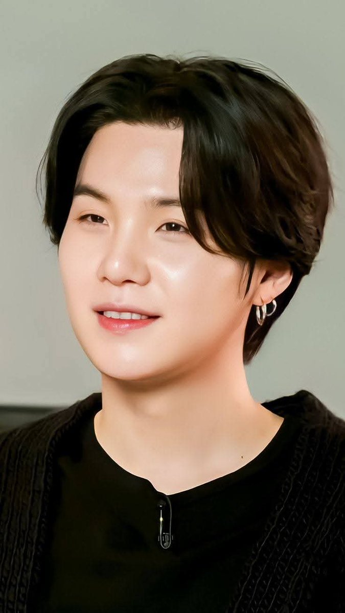 D3_YOONGI's tweet photo. I trust you and to keep that trust you have to move forward. https://t.co/GCX50KMIYq