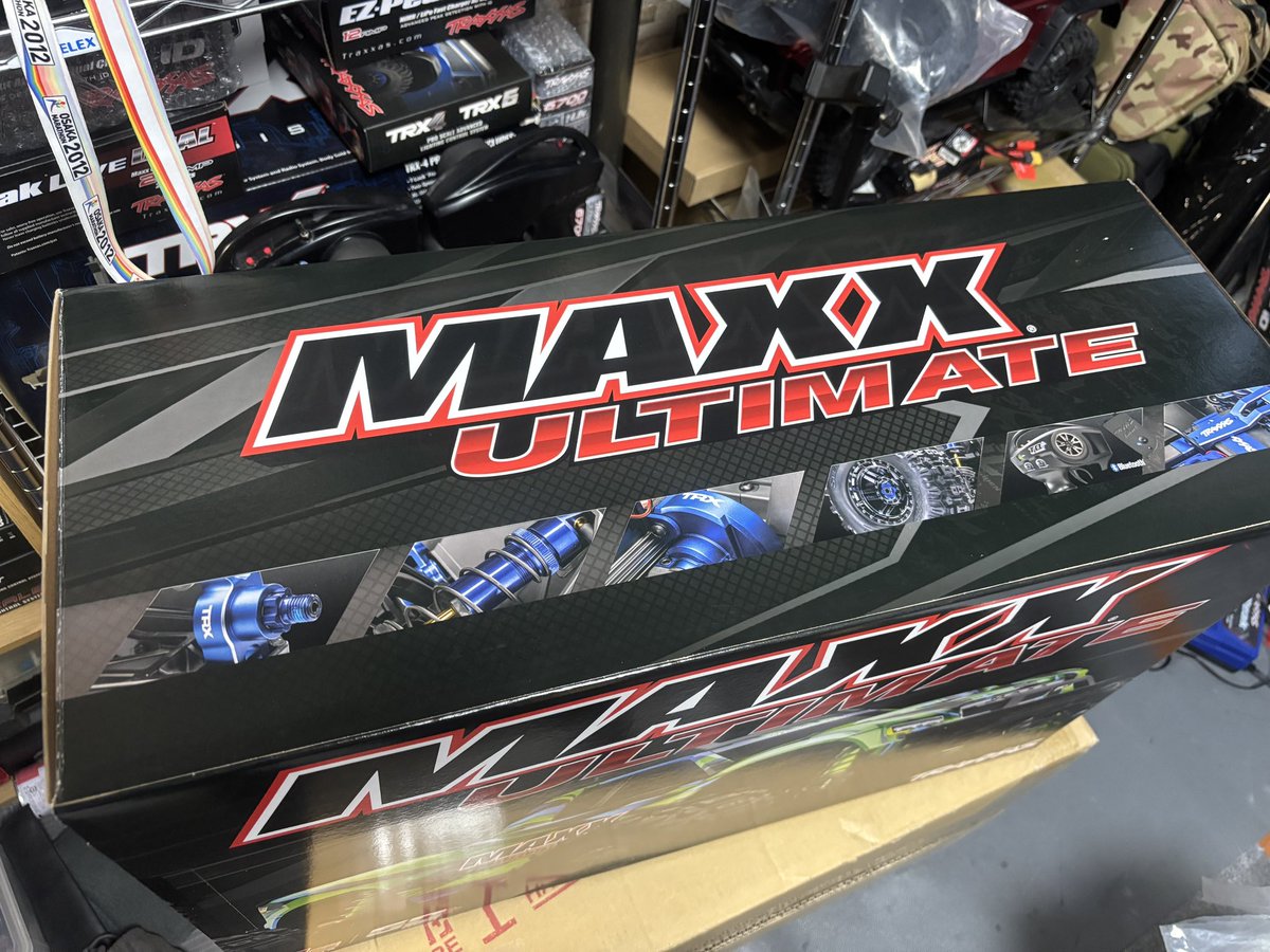 hobby_ks's tweet photo. 久しぶりにヤバイのが着弾‼️
取り寄せ品で
発売開始したての
MAXX ULTIMATE😁
まさにモンスターですね🤣
#Traxxas
#トラクサス
#KSHOBBY
#MAXX
#ラジコン https://t.co/xVR8DN4SN9