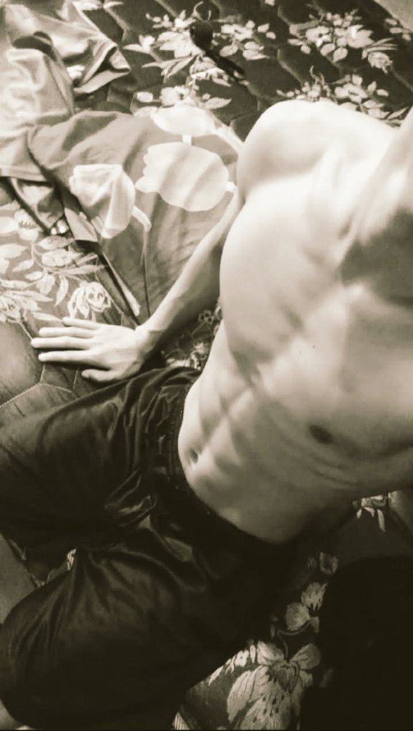 TerapisMuda69's tweet photo. Yang Berkenan Pijat Hari ini sudah ready ya kak... Khusus melayani Panggil Outcall  🙏
#gayjogja https://t.co/YmQkI0iyCL