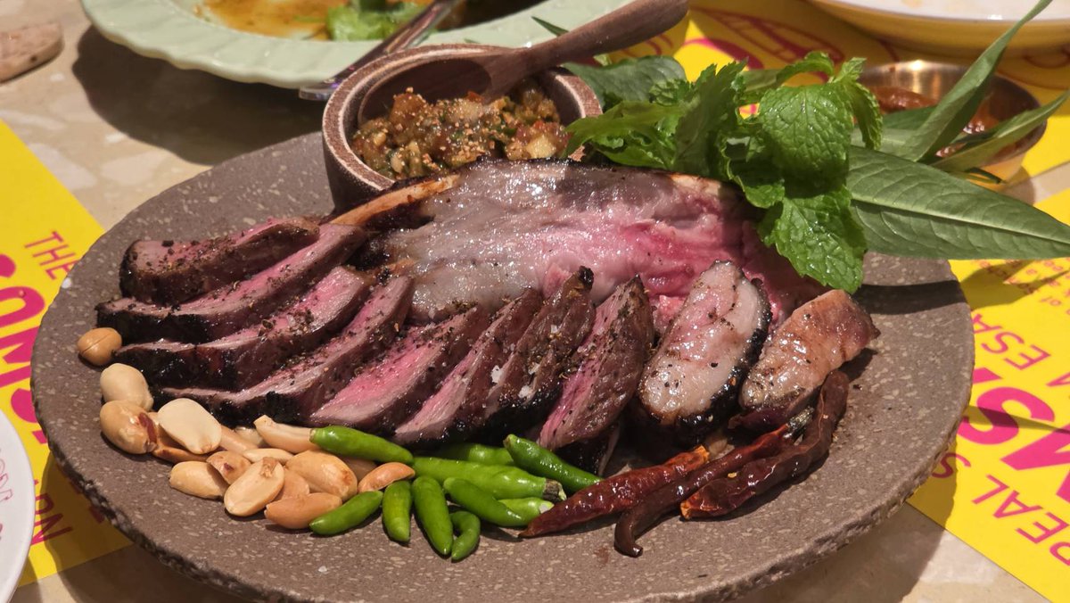 PuyzAnaka's tweet image. วิ่งเสด อาบน้ำปะแป้ง ไปหาไรกินร้านสมศักดิ์กะนุชๆ ค้าบบบ
#เป๊กผลิตโชค
#PeckPaLitChoke