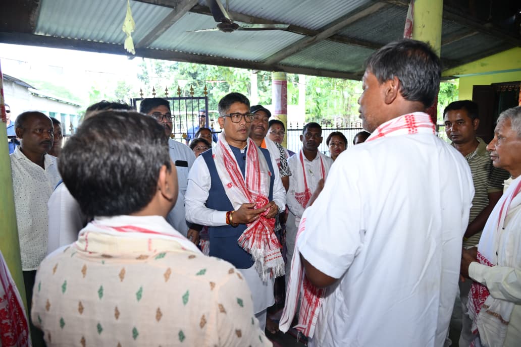 Pijush_hazarika's tweet image. The Ranga Mancha was a long-felt need for the people of Baghara to celebrate their rich traditions. Honoured to inaugurate it at the Baghara Kristi Vikash Kendra. This will provide a platform for many social and cultural activities.

Also offered prayers at the Baghara Majgaon…