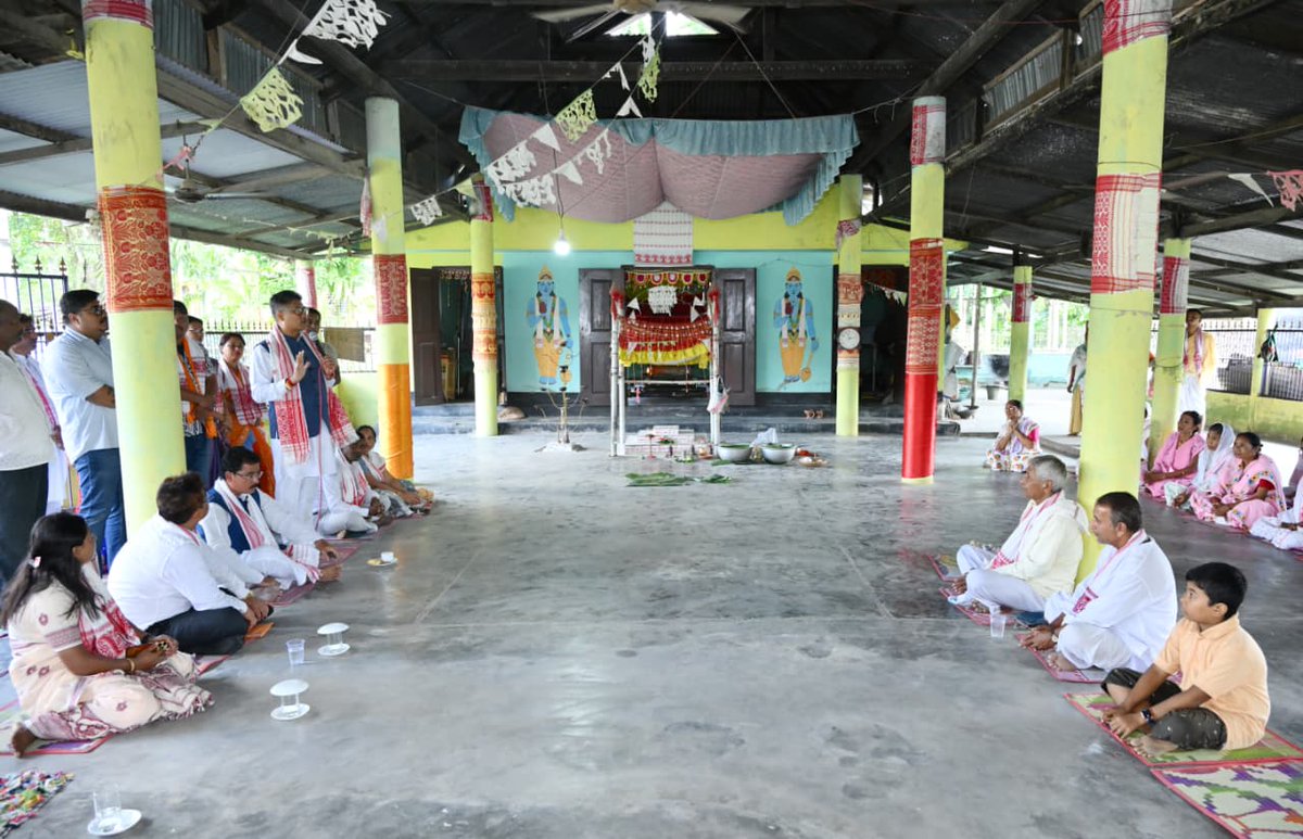 Pijush_hazarika's tweet image. The Ranga Mancha was a long-felt need for the people of Baghara to celebrate their rich traditions. Honoured to inaugurate it at the Baghara Kristi Vikash Kendra. This will provide a platform for many social and cultural activities.

Also offered prayers at the Baghara Majgaon…