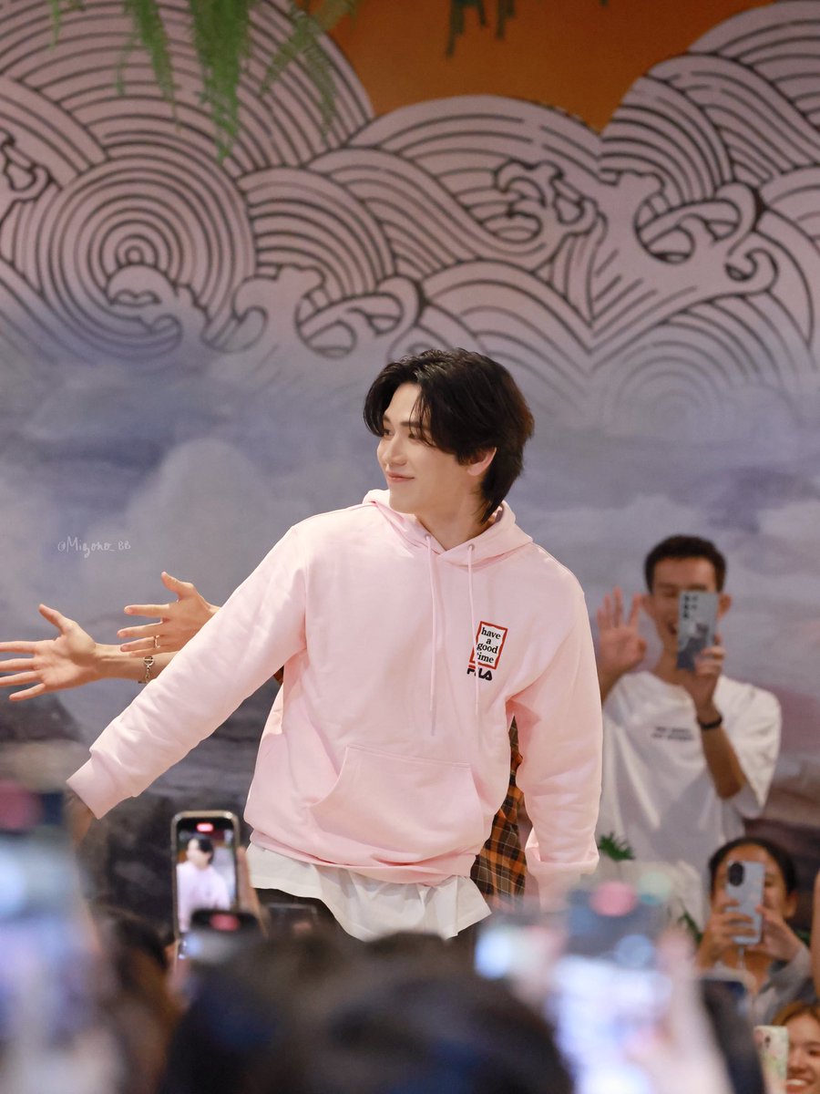 Mizono_BB's tweet photo. คิดถึงน้อง 🥹🥹 

#Newwiee @new_thitipoom https://t.co/zHXZPNVRiU
