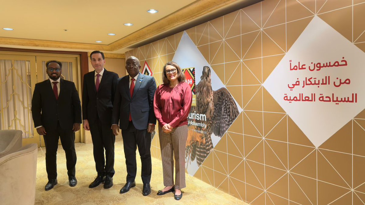 MOISOMALIA's tweet image. Minister @DaudAweis  held a meeting in Riyadh, Saudi  where the United Nations World Tourism Organization Global Tourism Conference is taking place with senior officials from the #UNWTO. The Minister met with Director for Africa, Elcia Grandcourt &amp;amp; Director of IR, Beka Jakeli.
