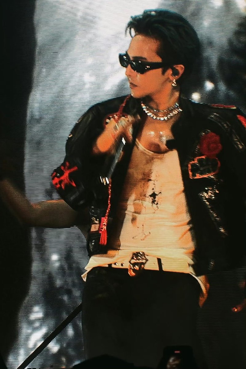 I vote #GDRAGON for #2025MAMAVOTE