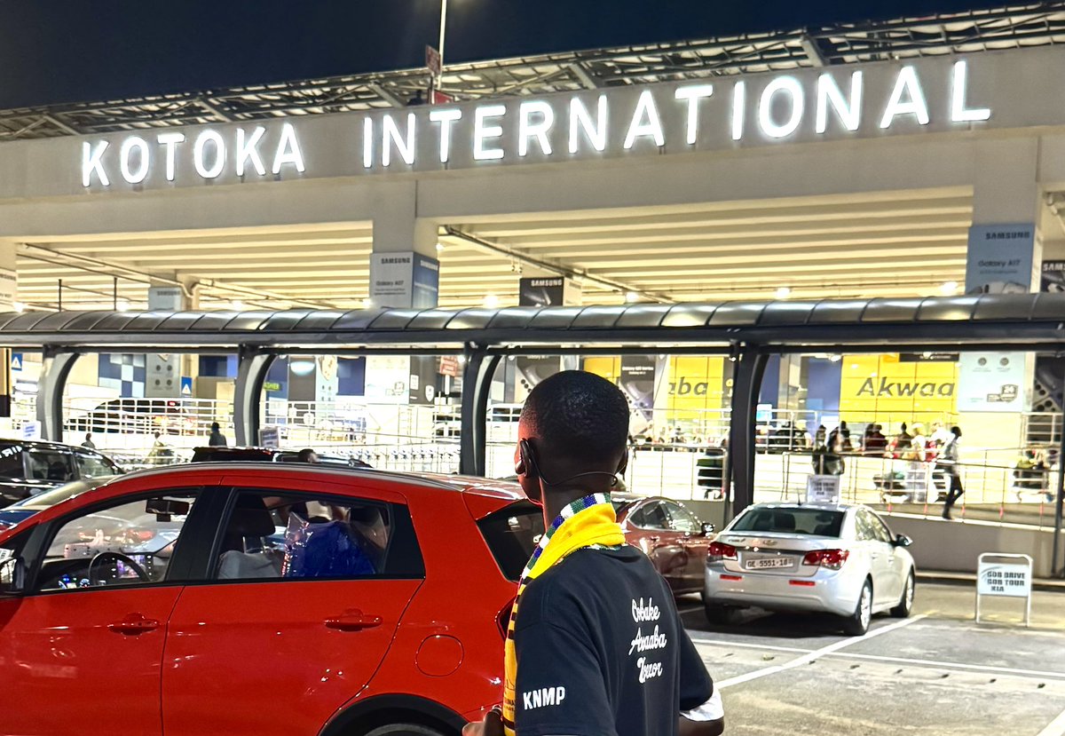 A Sierra Leonean 🇸🇱 is telling us that: 

“The airport name is something else, 
why kotoka?😀😀 That word is a #themne word in Sierra Leone which means put your hands inside”.

Inside what? 😁🤸🏾‍♂️