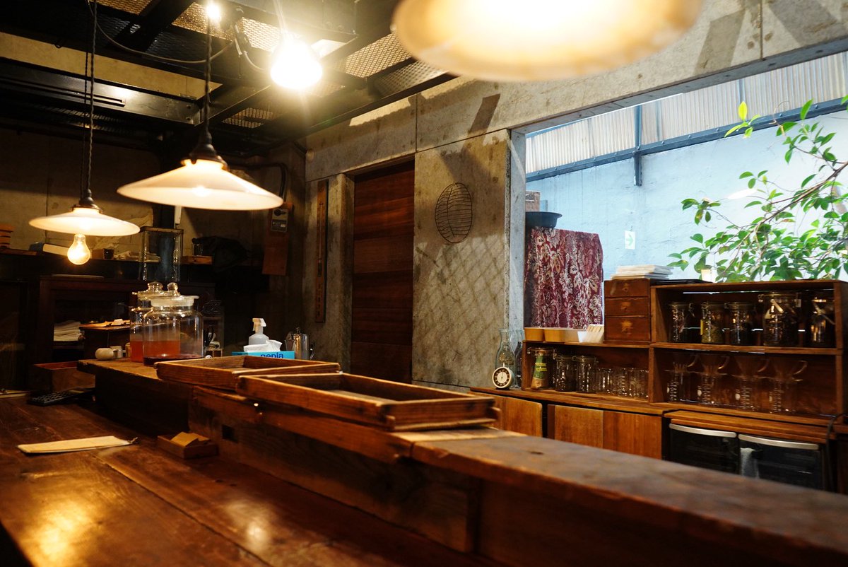 SOWGEN | 四条河原町

京都で見つけた北欧アンティークショップの店奥にあるカフェが好みすぎた🥰
かぼちゃのチーズケーキと中煎りブレンドをいただきました💓

#カフェ巡り