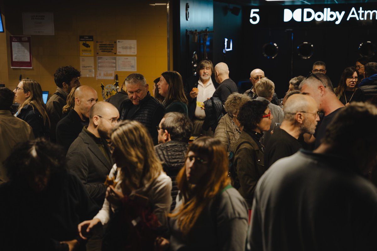 Mostra FRONT tweet media