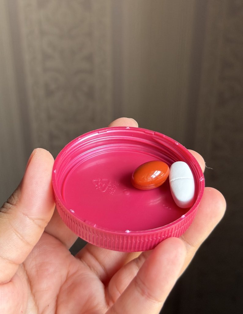 QueenTelekungSK's tweet photo. Tqsm Dr Say &amp; Dr Wina suggest this two holy grail supplement 👏🏻💯✨✨

1. No more muka kusam, pucat and gelap
2. Jerawat jarang naik 
3. Tiny bumps no more
4. Skincare cepat meresap sebab skin barrier dah makin baik
5. Mudah nak paki skincare apa pun sesuai lepasni 🥹❤️❤️ https://t.co/5oxFZuDvXS
