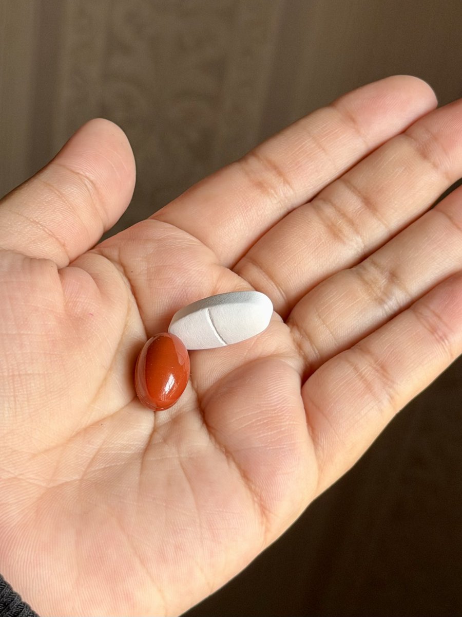 QueenTelekungSK's tweet photo. Tqsm Dr Say &amp; Dr Wina suggest this two holy grail supplement 👏🏻💯✨✨

1. No more muka kusam, pucat and gelap
2. Jerawat jarang naik 
3. Tiny bumps no more
4. Skincare cepat meresap sebab skin barrier dah makin baik
5. Mudah nak paki skincare apa pun sesuai lepasni 🥹❤️❤️ https://t.co/5oxFZuDvXS