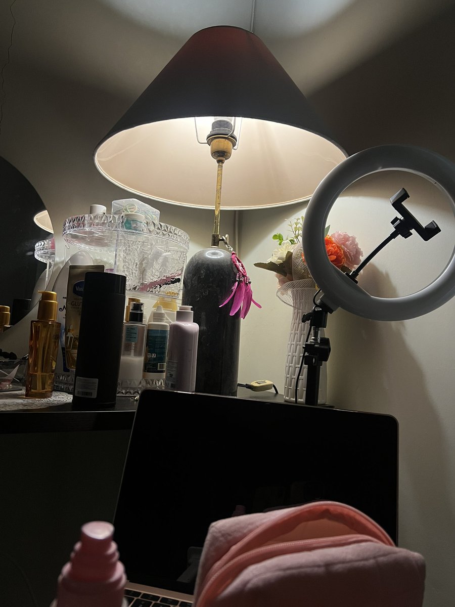 seekingurlv tweet media