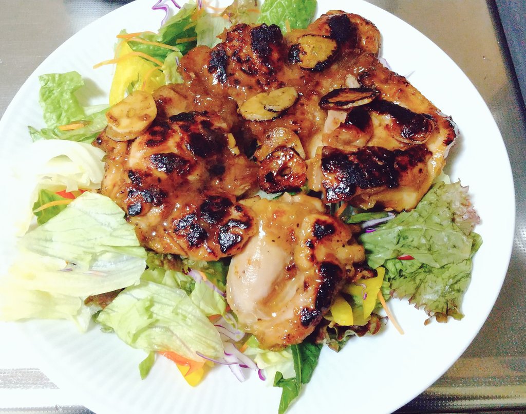 明日会社で隔離されそうなくらいガーリック入れたったw