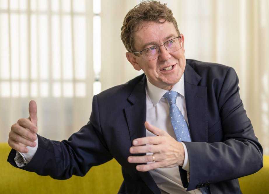 BurkhardtPhilip's tweet image. "Es geht nicht ohne #Kernkraft", sagt Energieminister Albert #Rösti erstmals in dieser Deutlichkeit über die Energiezukunft der Schweiz.
"Ich wünsche mir die Option Kernkraft nicht, halte sie aber schlicht für erforderlich", hält er im Interview mit der @NZZaS fest. (1/4)