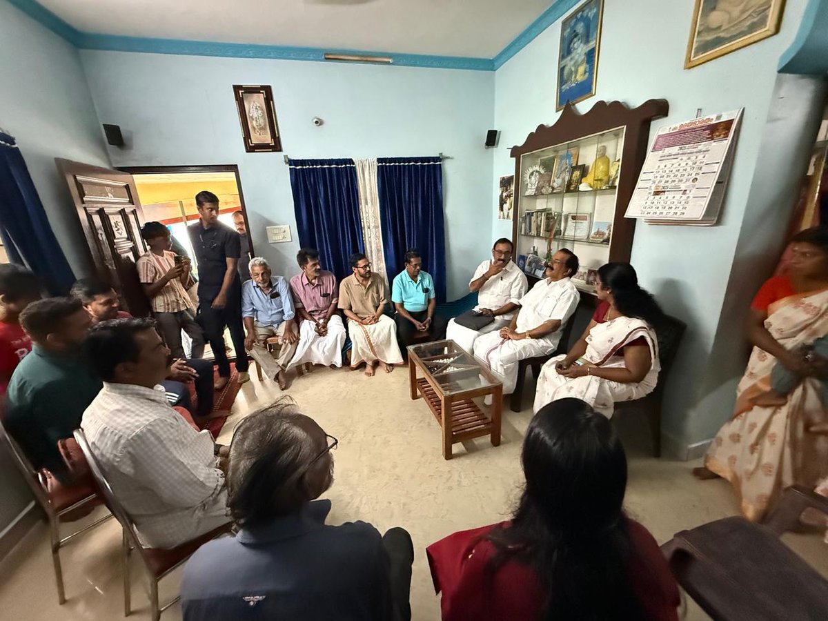 എറണാകുളം കോർപറേഷനിൽ  ഡിവിഷൻ യോഗങ്ങളിൽ…..

<a href="/RajeevRC_X/">Rajeev Chandrasekhar 🇮🇳</a> <a href="/BJP4Keralam/">BJP KERALAM</a>