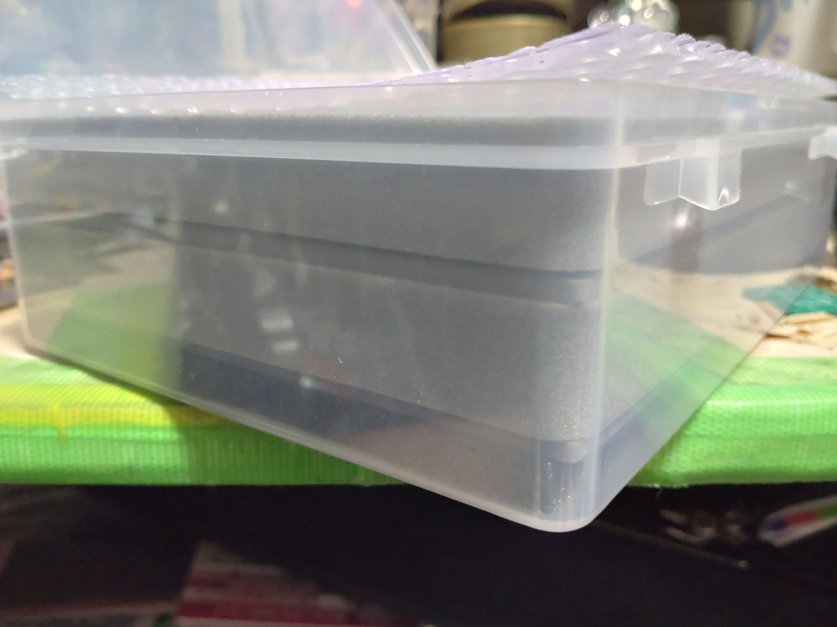 kitaz's tweet image. SHIKIRI 0深型に1cm厚ウレタンを150×220で切り出して入れますと、Nshellさんのインナーを無加工で使えます。ウレタンの真ん中くり抜いておけば、付属品やリレーラーなんかを同梱可能。
#Nshell #SHIKIRI0