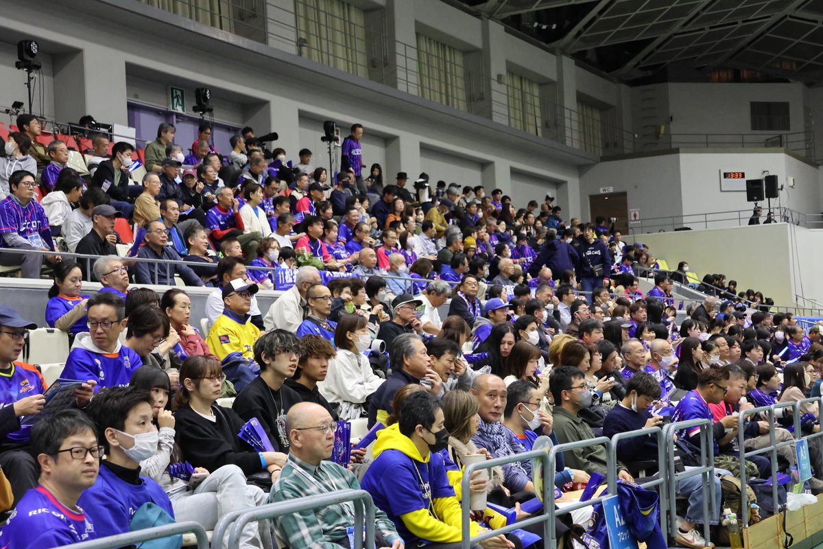 ＼第5節／

今週のホームゲームには、

11/8（土）　1,153人
11/9（日）　1,102人　

計 2,255人のみなさまにお越しいただきました！ご来場ありがとうございます💙🐾

ホームゲームはあと16試合！
ぜひ会場でご声援お願いします⭐️

#PFUブルーキャッツ石川かほく