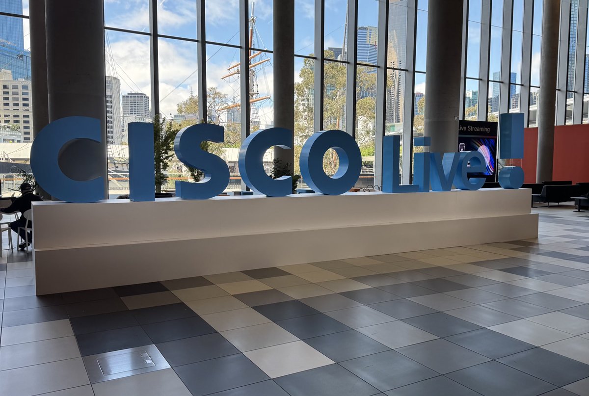 rogue_router's tweet image. Here we go!  It’s early Sunday for my friends back home but it’s almost Monday here Melbourne and time for @CiscoLiveAPJC