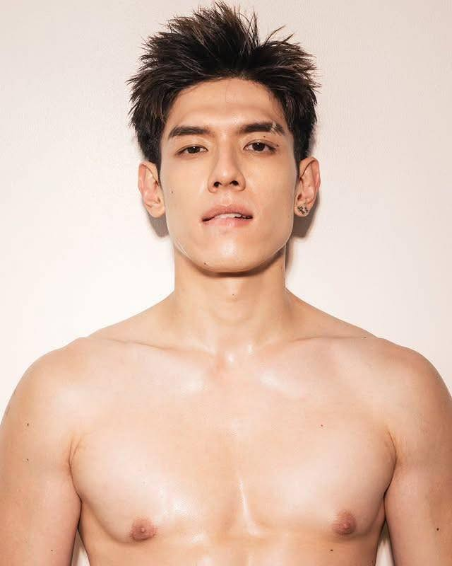 NAASAIYOK's tweet photo. ⭐️🌟
จักริน ภูริพัฒน์ ชื่อเล่น แก็ป 💫✨

เป็นนักแสดงชายชาวไทย สังกัดช่อง 3 เอชดี เป็นที่รู้จักจากละครเรื่อง สุดแค้นแสนรัก และ หมอหลวง มีชื่อเสียงมากยิ่งขึ้นจากซีรีส์เรื่อง ลางสังหรณ์ และ ​ใจซ่อนรัก https://t.co/KwjiT5IwbH