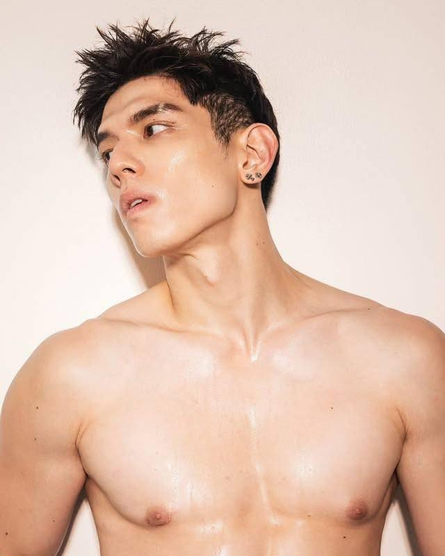 NAASAIYOK's tweet photo. ⭐️🌟
จักริน ภูริพัฒน์ ชื่อเล่น แก็ป 💫✨

เป็นนักแสดงชายชาวไทย สังกัดช่อง 3 เอชดี เป็นที่รู้จักจากละครเรื่อง สุดแค้นแสนรัก และ หมอหลวง มีชื่อเสียงมากยิ่งขึ้นจากซีรีส์เรื่อง ลางสังหรณ์ และ ​ใจซ่อนรัก https://t.co/KwjiT5IwbH