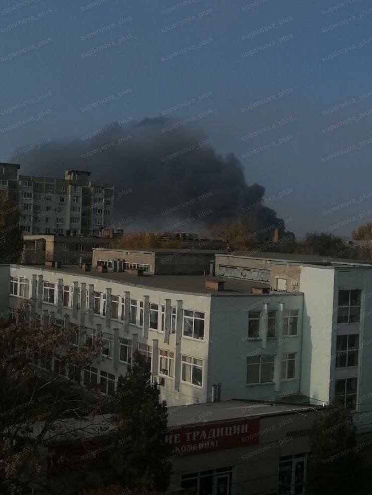 Жители российского Таганрога, которые радовались отключению света в некоторых городах Украины, теперь радуются перебоям со светом, связью и водой в своем родном городе.