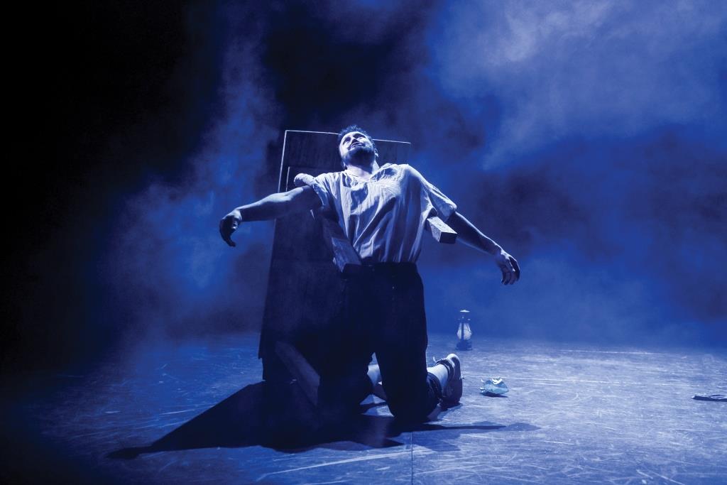 Coup de cœur du public et de la presse au Festival d'Avignon Off 2025, Geoffroy Callènes sera au Mans vendredi 14 nov à la Salle des Concerts dans " Les secrets de la Méduse".
Réservations : 06 10 53 38 40 
Billetterie en ligne : billetweb.fr/les-secrets-de…...