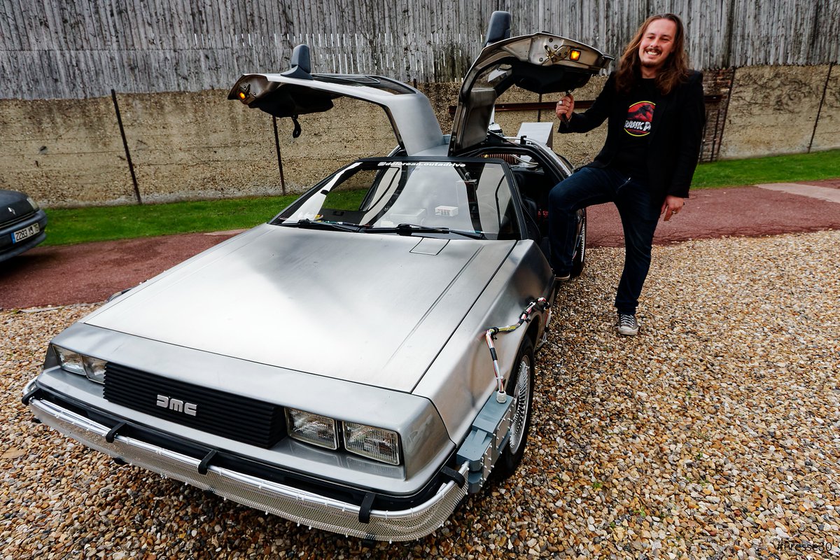 presse_30's tweet image. L’entreprise Out A Drive se spécialise dans la reproduction de véhicules emblématiques du cinéma des années 1980 et 1990 - #gaillon
#delorean #RetourVersLeFutur #cinéma #leparisien #eure #Normandie