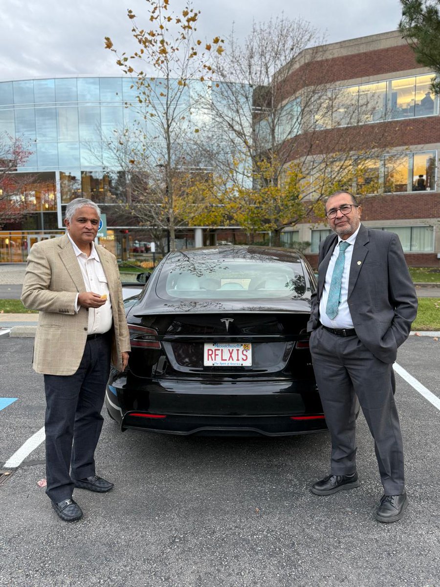 #Day1 in #Boston 

The #BITSPilani leadership delegation  Prof. Arya Kumar and Mr. Sachin Arya had the honour of meeting Mr. Anil Singhal to present the Distinguished Alumnus Award.

Special thanks to Mr. Prashanth Palakurthi (Batch of 1978) for an inspiring conversation