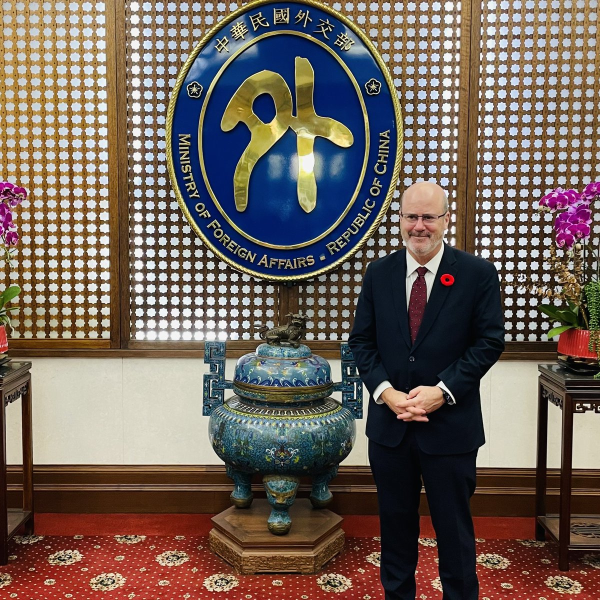hannan_ml's tweet photo. J’étais ravie d’accompagner le Président de @AsiaPacificFdn à Taipei récemment pour une rencontre au Ministère des affaires étrangères. On remercie @mofa pour une discussion de la collaboration entre le Canada et Taïwan. https://t.co/Jim7OpqjkV