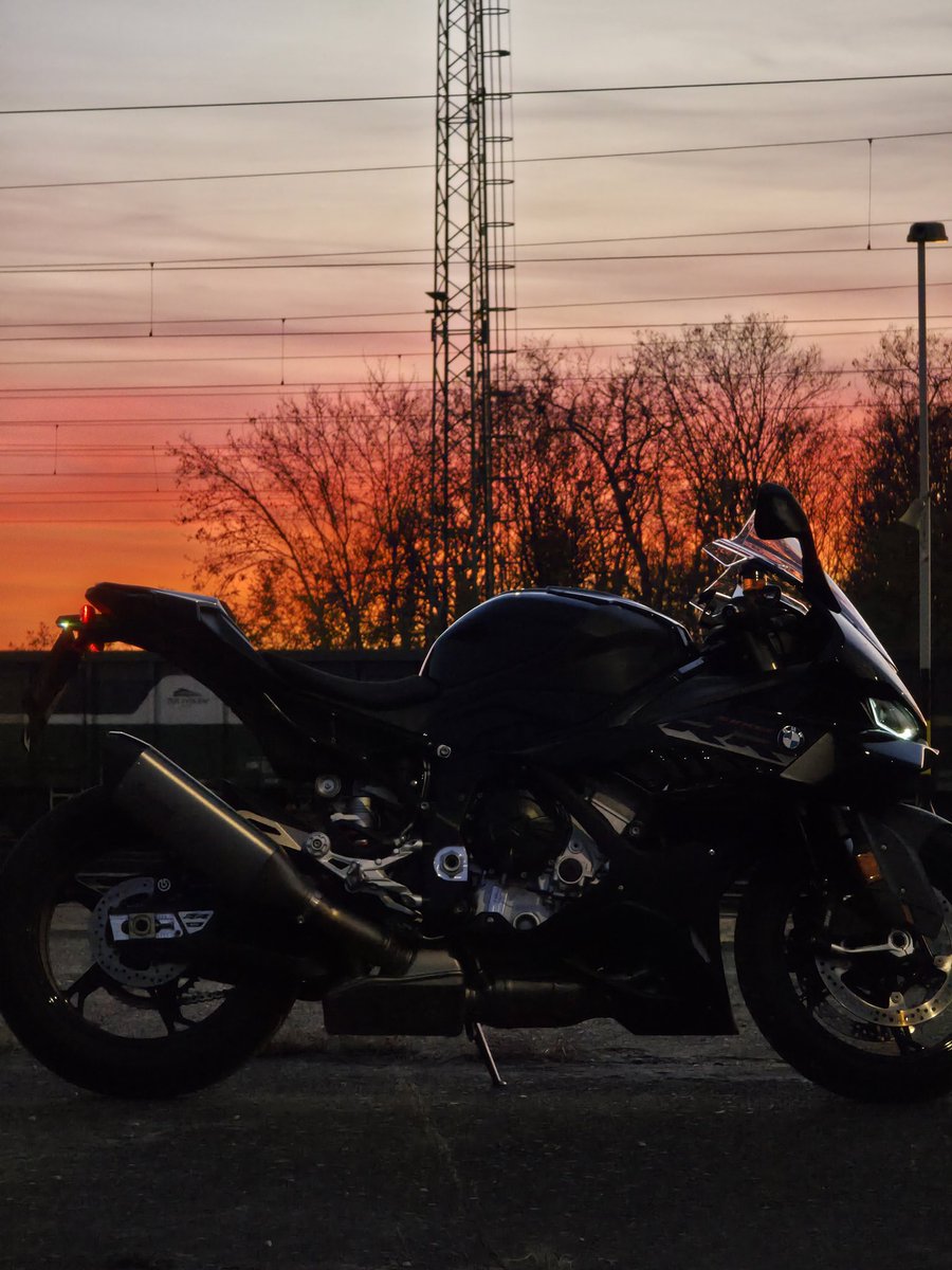 iamreloading's tweet image. 