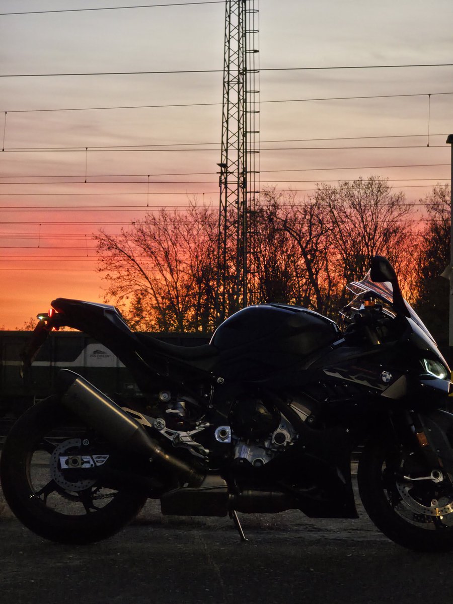 iamreloading's tweet image. 