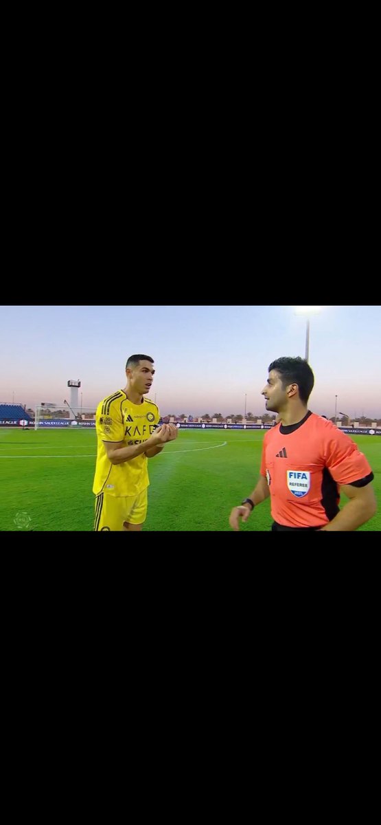 الف مبروگ تم التوقيع مع لاعب مواليد قبل فتح الانتقالات الشتوية .. 
لاعب حماسي ويختصر عليگ الفوز ..🤭