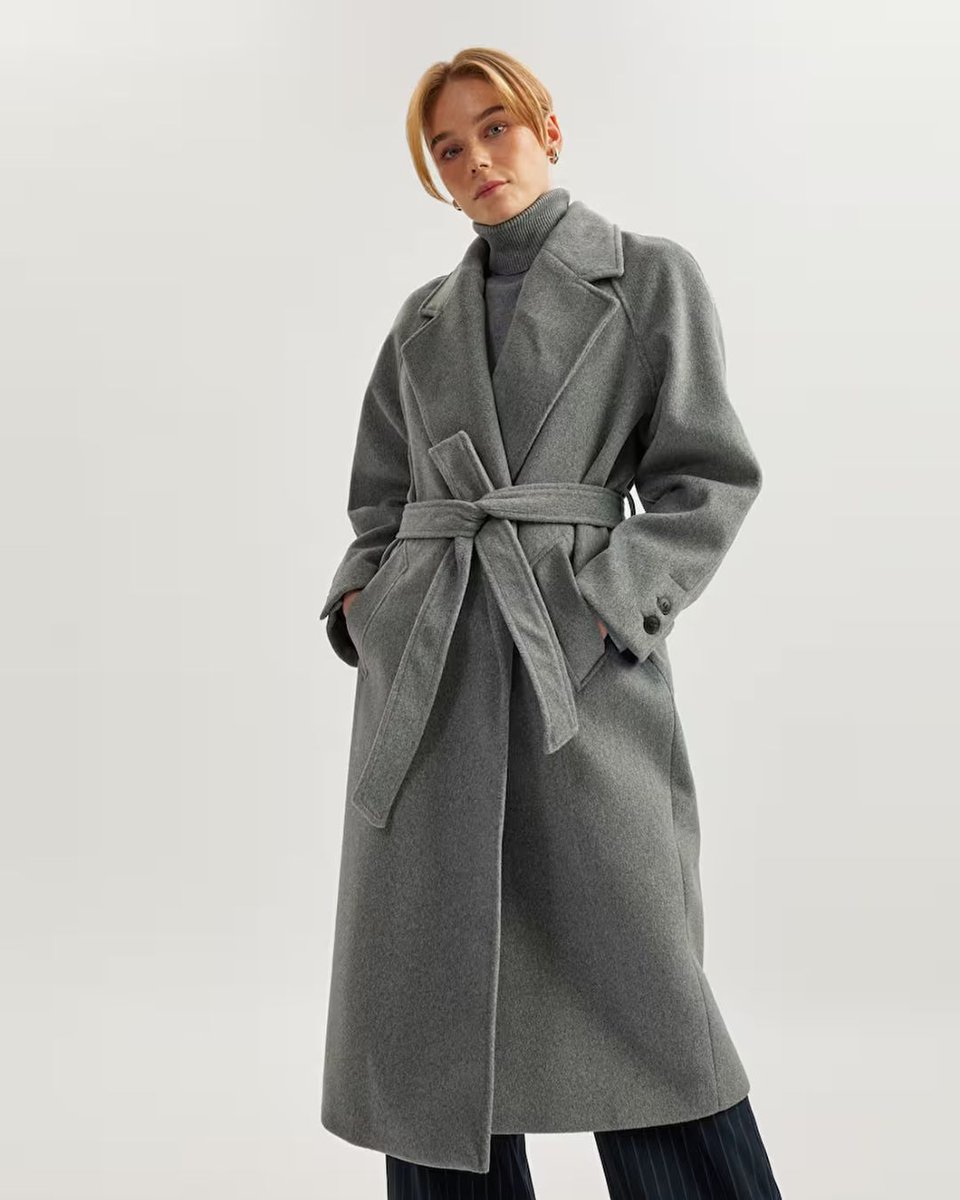 Dolabında olması gereken zamansız parçalar Pazarama'da. Link bio'da!💙