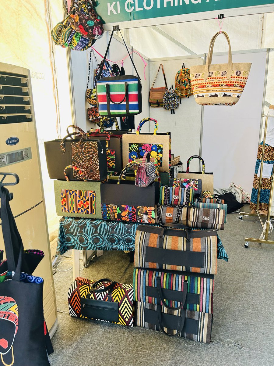 Day 2! 
We’re exhibiting at the Lagos International Trade Fair!
Visit our stand at HALL B, Stand 95 and explore our range of handcrafted bags and accessories.

10% OFF all products
Plus, get a free gift when you buy bags worth above ₦10,000!

📍Tafawa Balewa Square
Please RT🙏🏻
