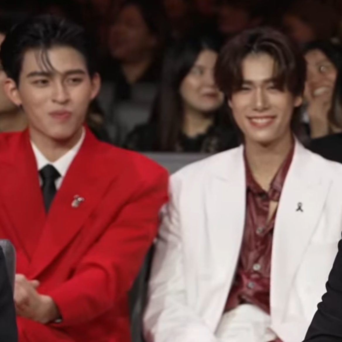 SPlDEYJKOO's tweet image. they for sure looked sto eo on the screen and can’t hold their laugh pondphuwin please 

PHUWIN POCKYIDOL STAGE
JASPER POCKYIDOL FINAL
#GMMTVPOCKYIDOL_FINALSTAGE