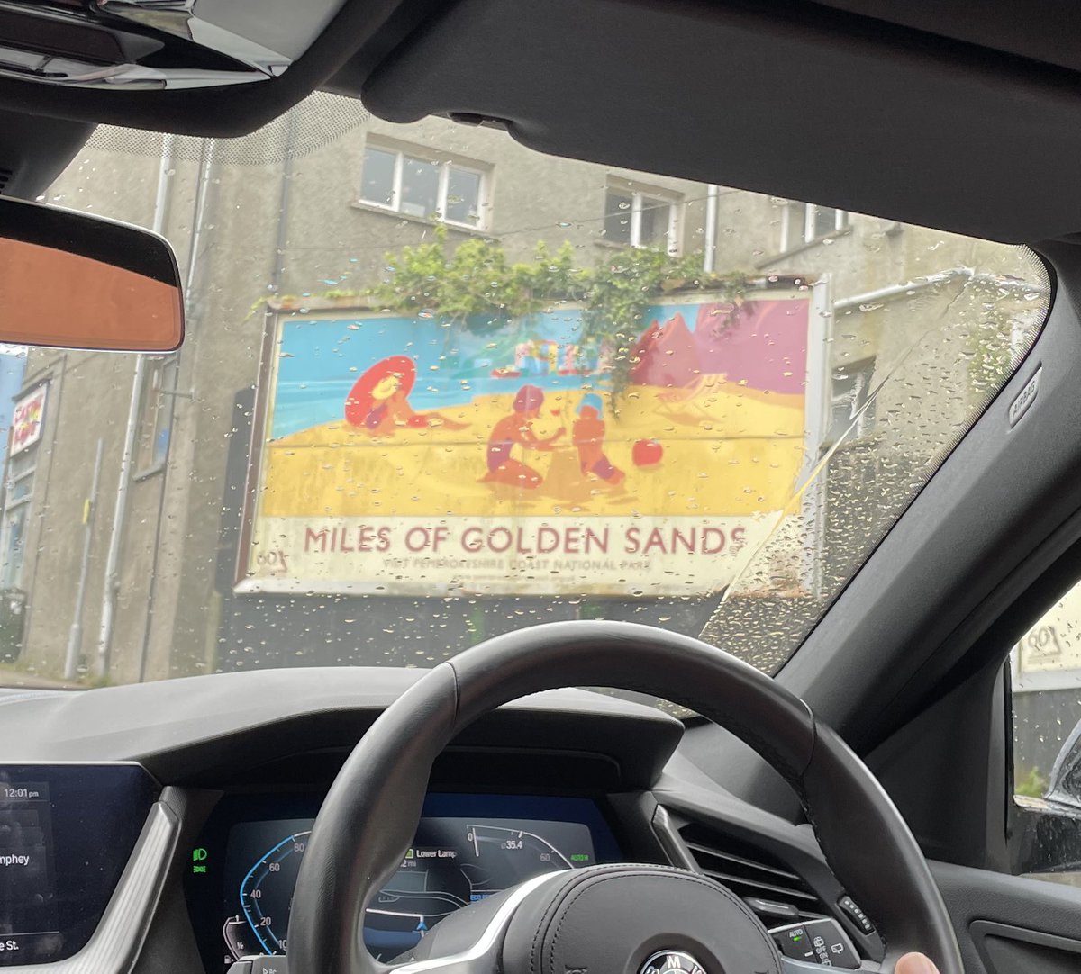 Reproduction vintage sign in Pembroke last year. I vote we bring them back everywhere, they lift the soul and brighten the gloomiest day. 
#SignsOnSunday